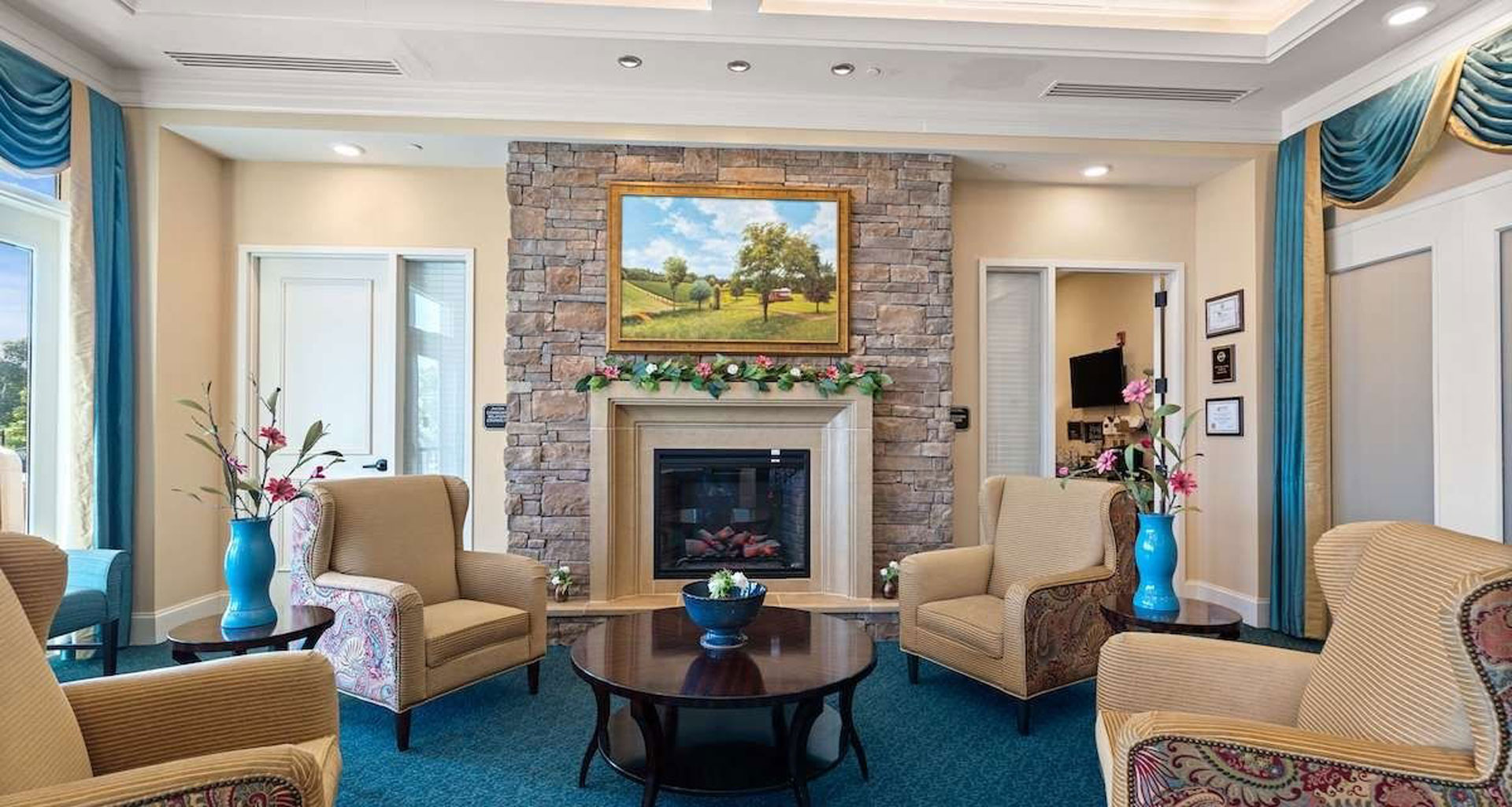 Lobby sitting area with fireplace